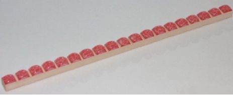 Бусинка бордюр красный 1.3х25