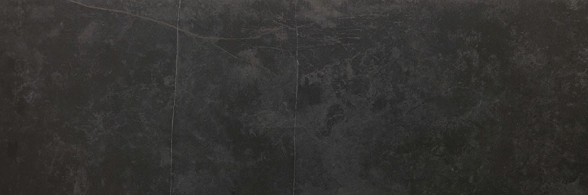 V1440352 Magma Black 33.3x100