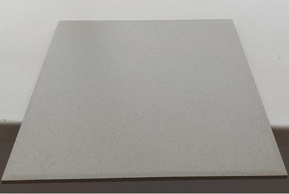 КDK01A02M Контакт соль/перец светло-серый 30х30x7