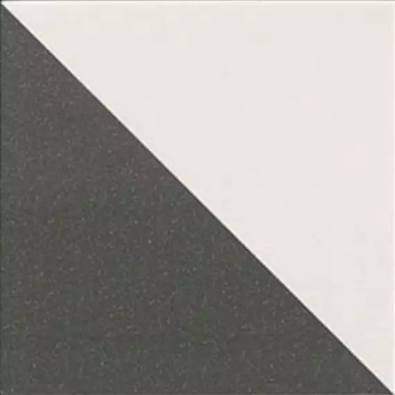 Fired Middle Black Mate 20x20
