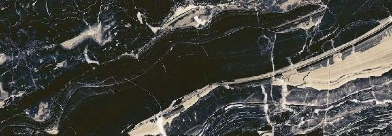 Levanto Nero 24.2x70